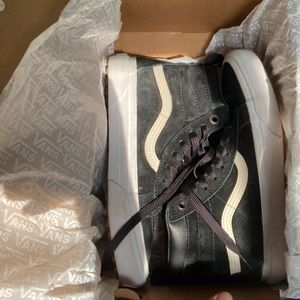 💞sk8 hi Vans MTE💞